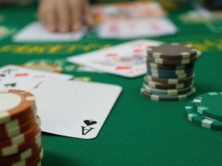 Mastering Blackjack: A Simple Guide on How to Use Basic Strategy